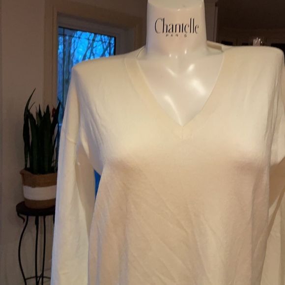 Nordstrom xs v neck pull over ivory nwot - Picture 2 of 7